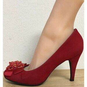 Bamboo Red Closer Toe Heels With Bow And Beaded Fl